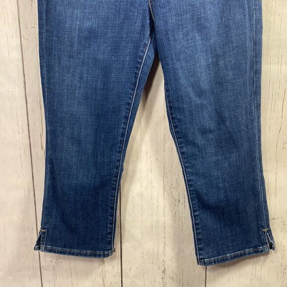 Levis Womens Classic Capri Jeans - Picture 8 of 13